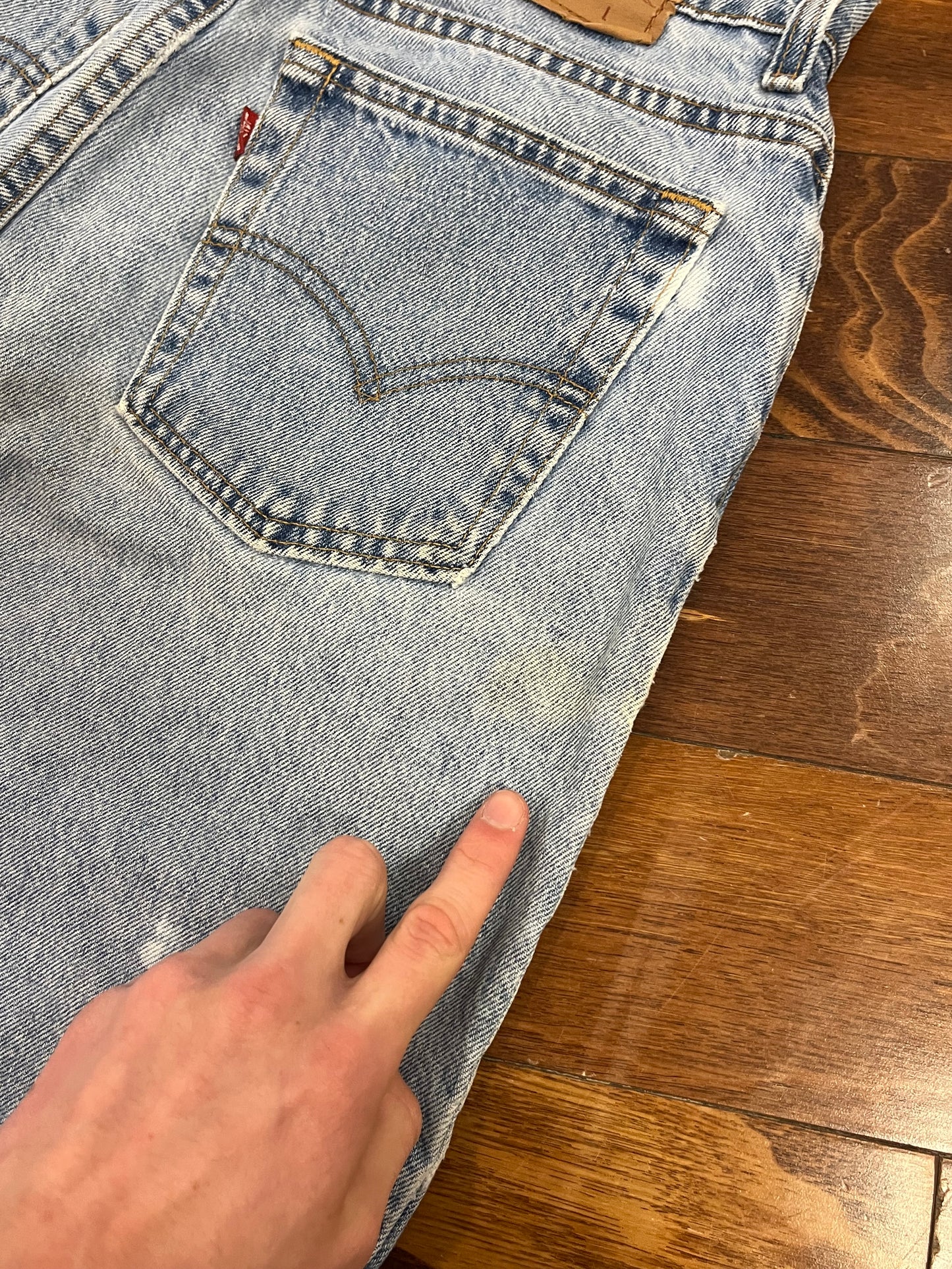 90s Levi's 551 Women's Jean Shorts (30)