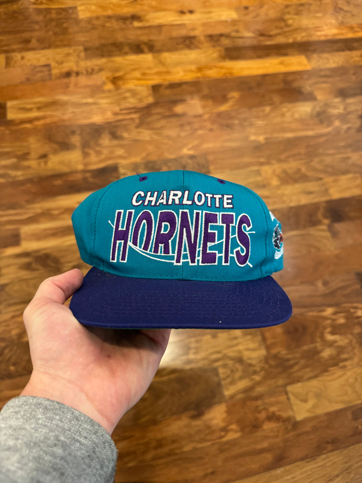 90s Charlotte Hornets Two Tone Spell Out Hat (OS)