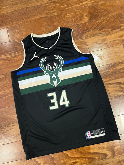 2021 Milwaukee Bucks Giannis Antetokounmpo Jersey (L)