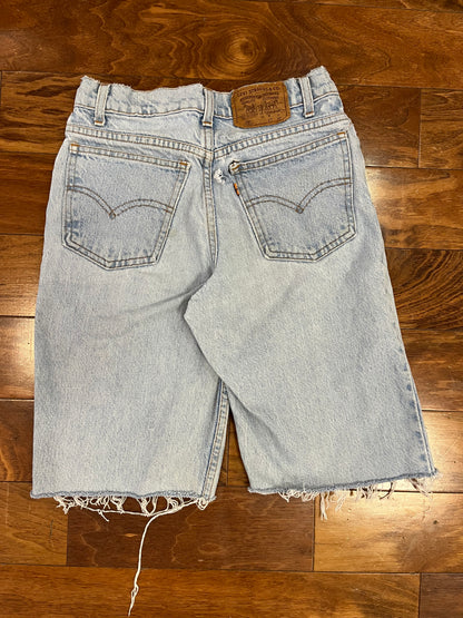 1993 Levi's Student 550 Orange Tab Light Wash Shorts (26)