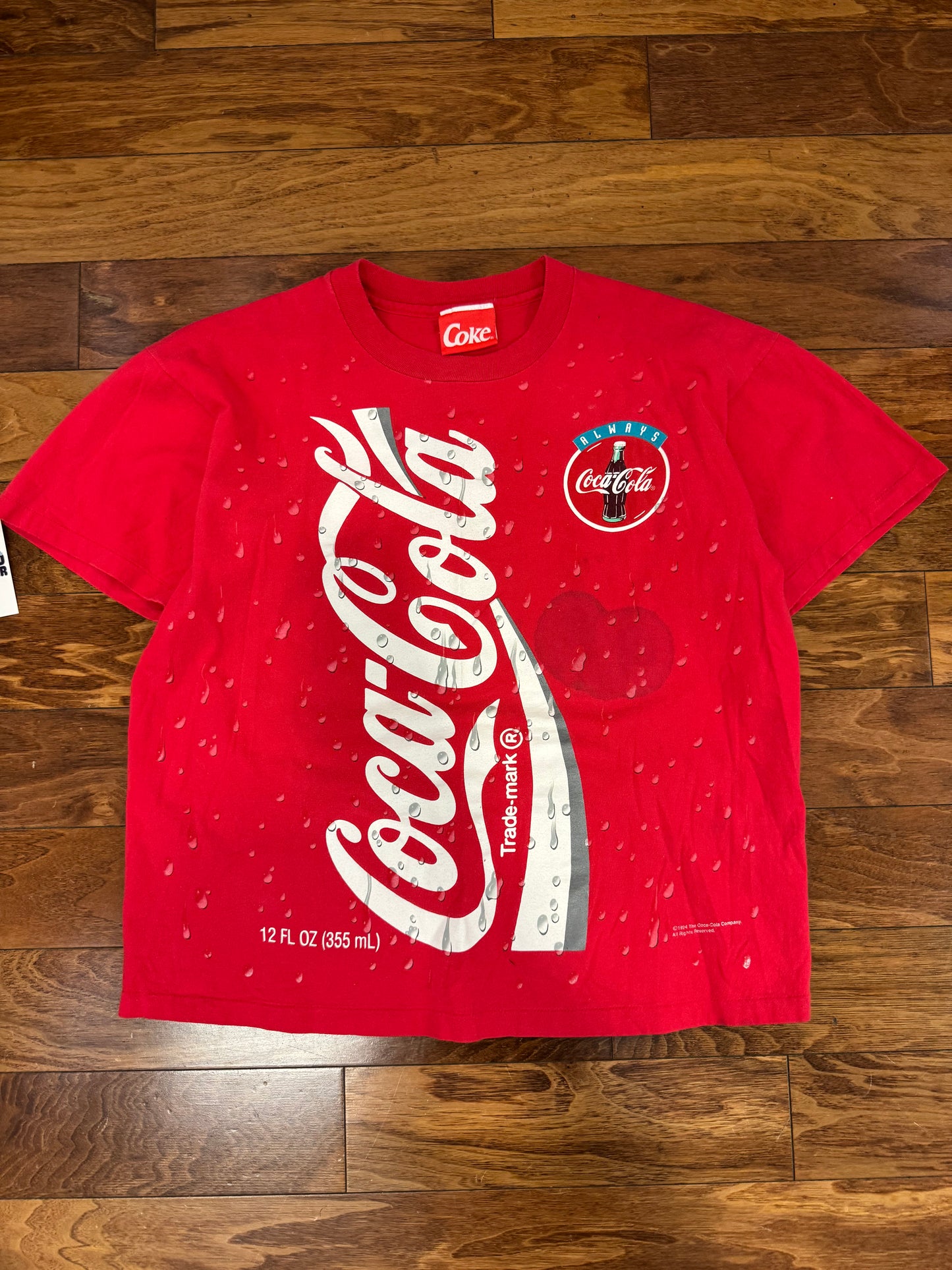 90s Coca Cola Spell Out Graphic Tee (L))