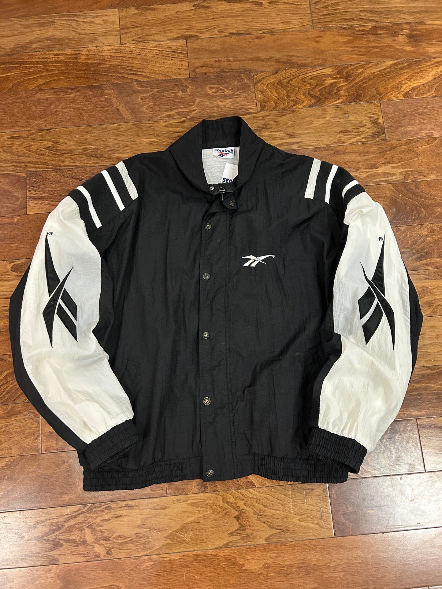 00s Reebok Vintage Black & White Windbreaker (XL)