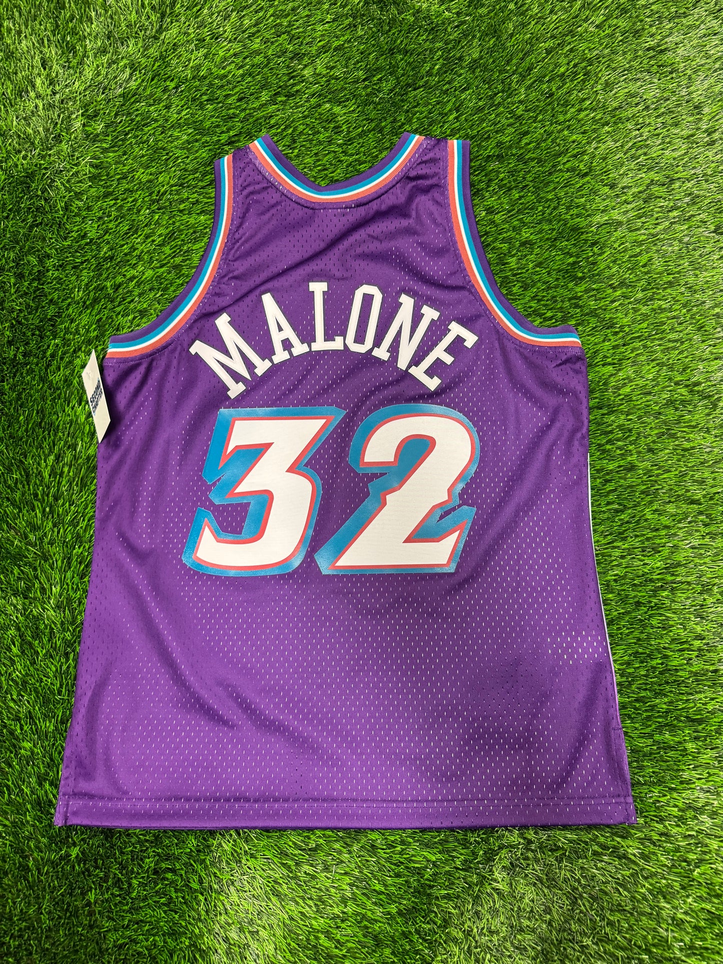 Utah Jazz Karl Malone #32 Mitchell & Ness Hardwood Classics NBA Jersey (XL)