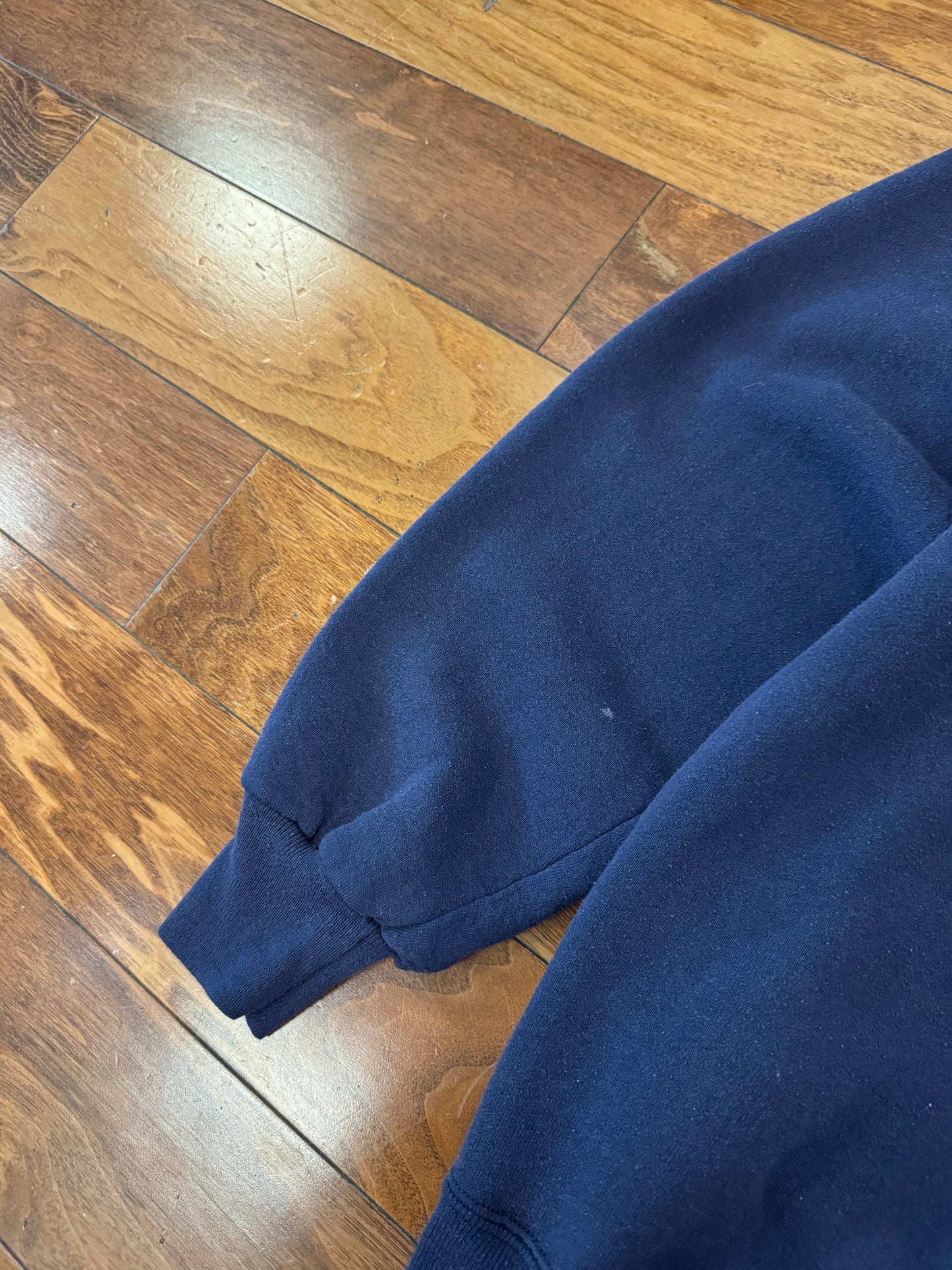 90s UNCG Greensboro Embroidered Vintage College Navy Crewneck (M)