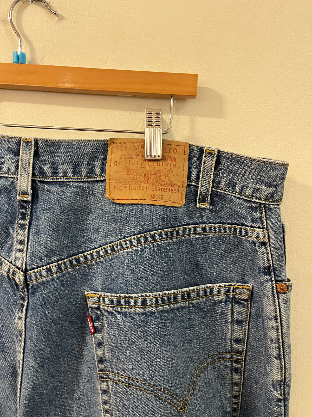 1998 Levi's Baggy Fit Jean Shorts (38)