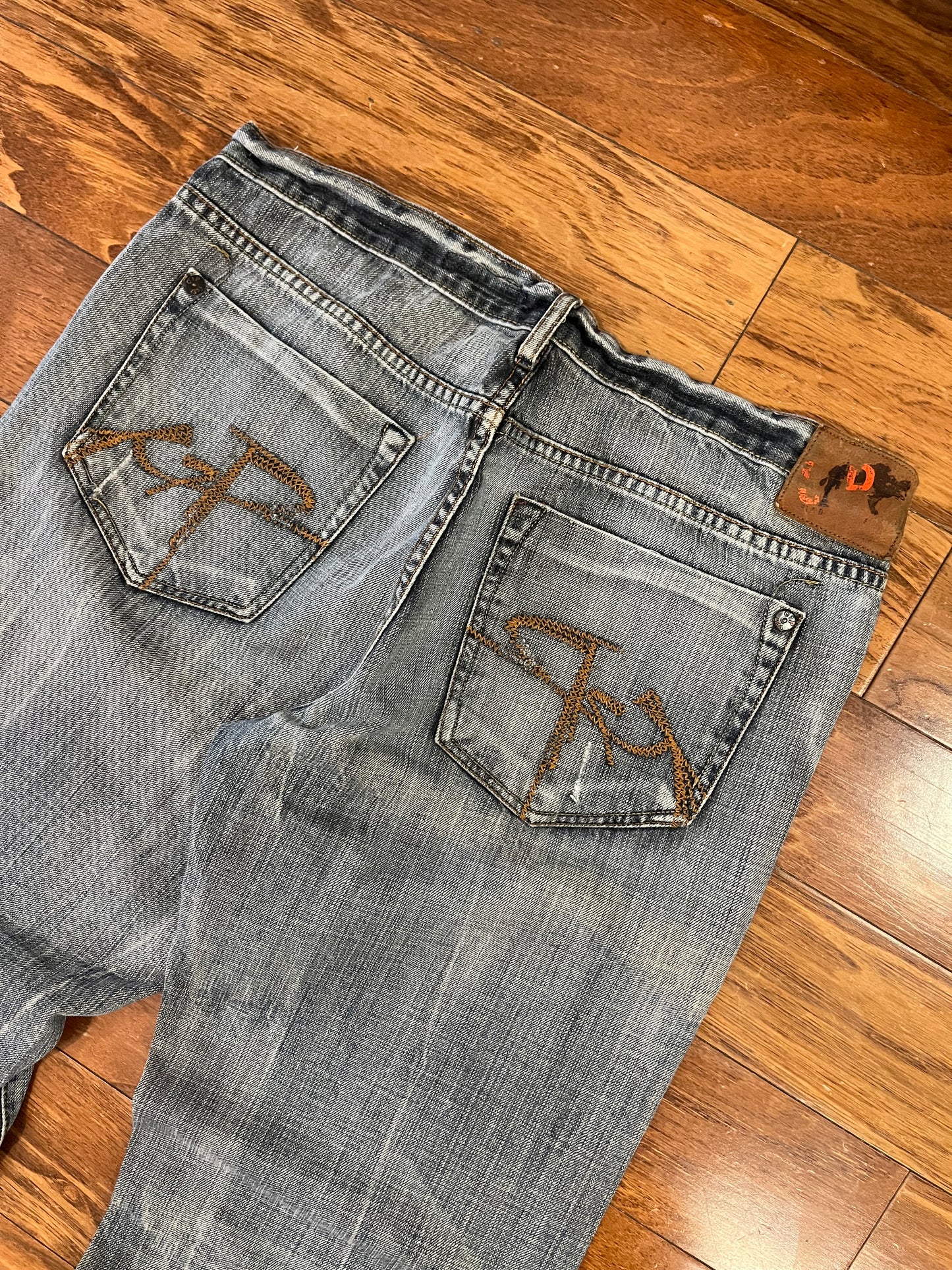 00s Chip and Pepper Bootcut Jeans (34 x 32)