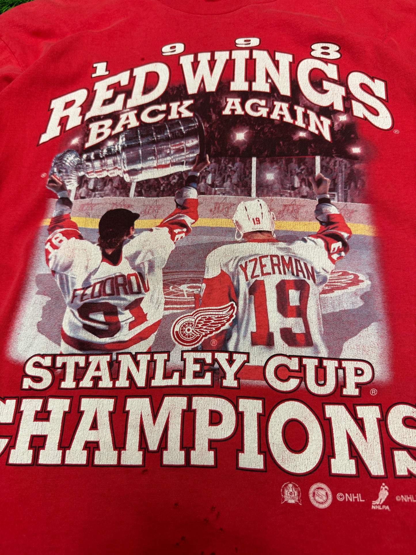 1998 Detroit Red Wings "Back Again" Stanley Cup Champions Vintage NHL Tee (L)