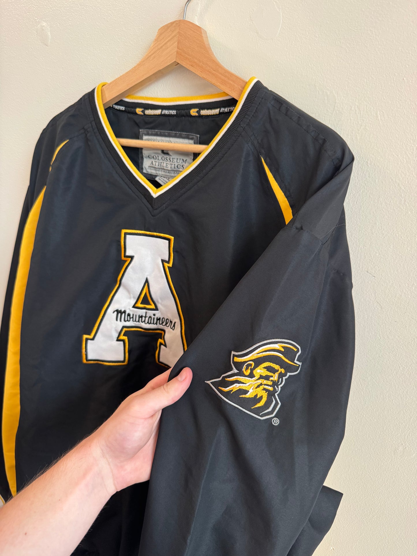 00s Appalachian State Colosseum Embroidered Windbreaker (XXL)