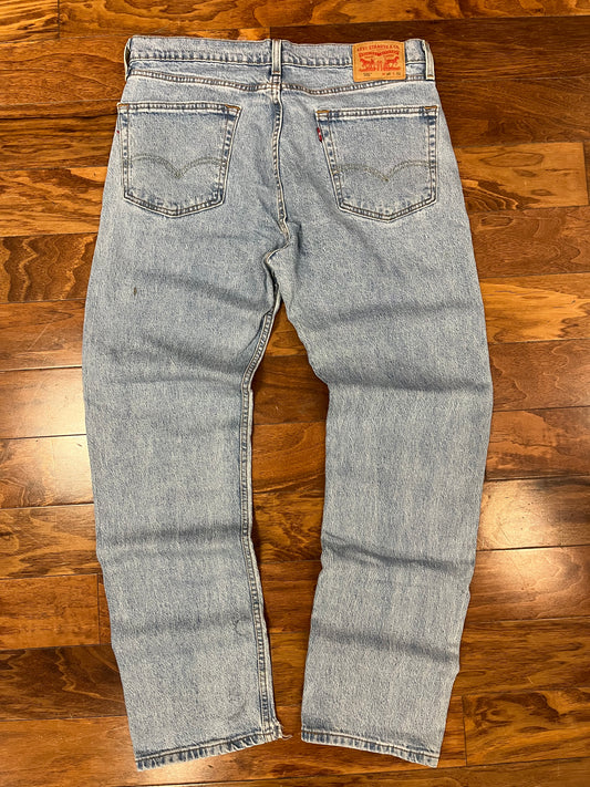 00s Levi's 505 Light Washed Jeans (36 x 32)