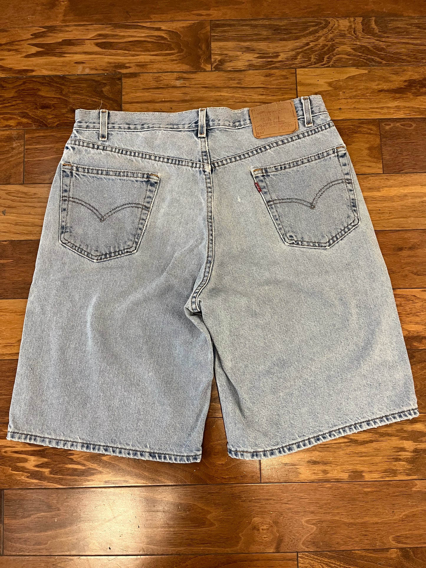 2000 Levi's 550 Baggy Jean Shorts (36)