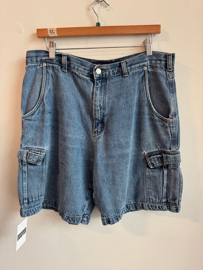 00s Faded Glory Denim Cargo Shorts (36)