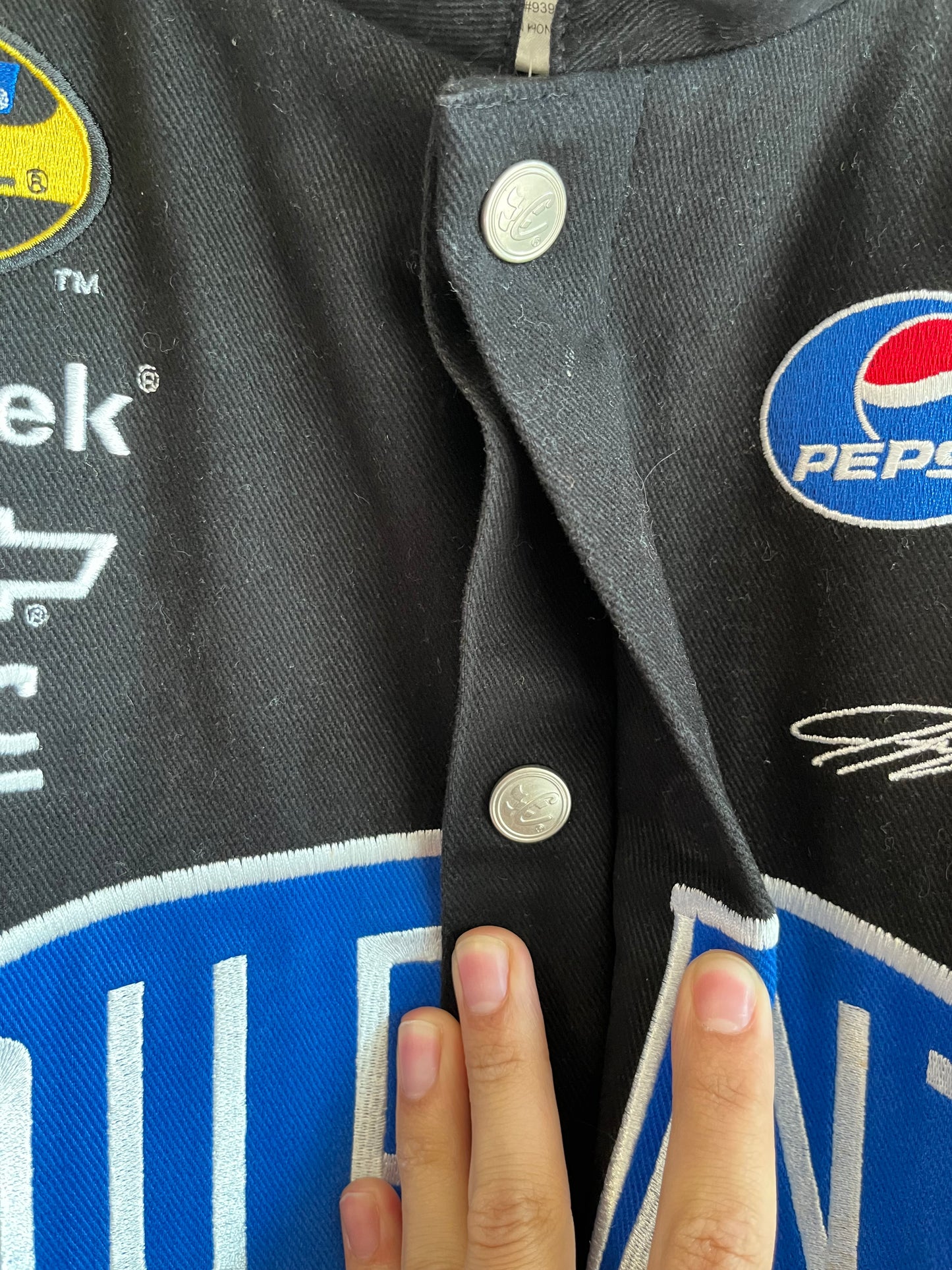 2004 Jeff Gordon Dupont Black Flames Nascar Racing Jacket (XL)