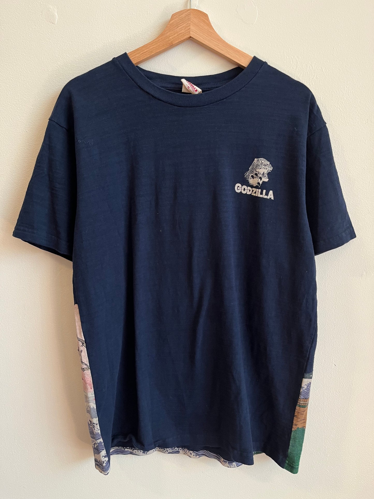 Vintage Godzilla Japanese Great Wave Tee (XL)