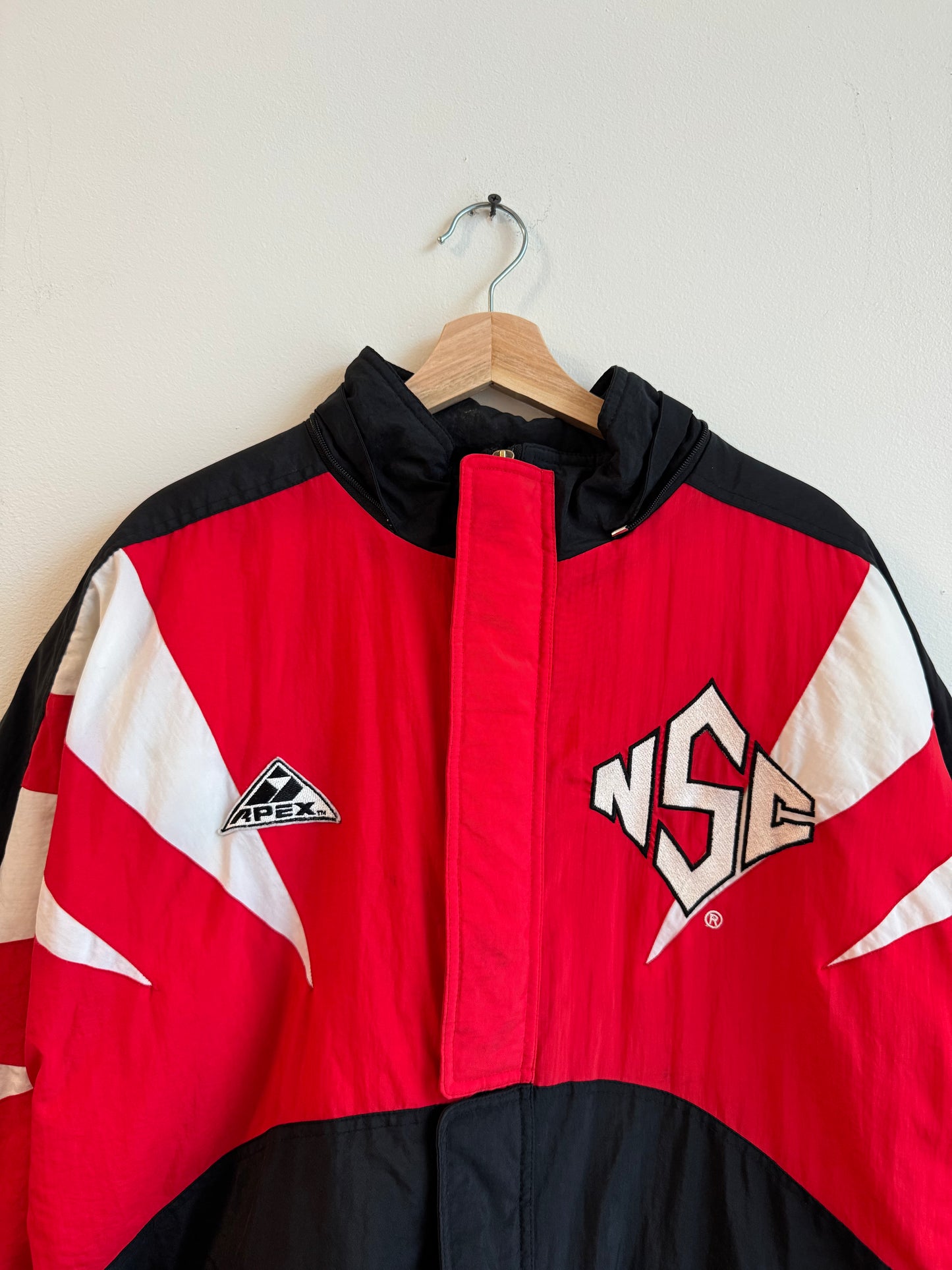 90s NC State (NCSU) Apex Shark Tooth Puffer Jacket (L)