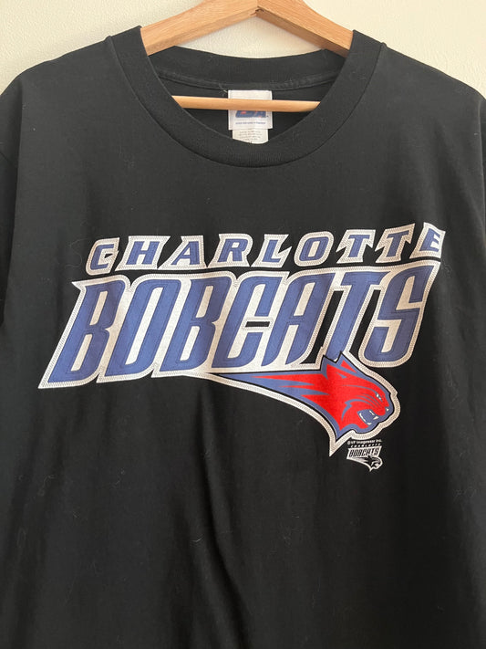00s Charlotte Bobcats Spell Out Black Tee (M)