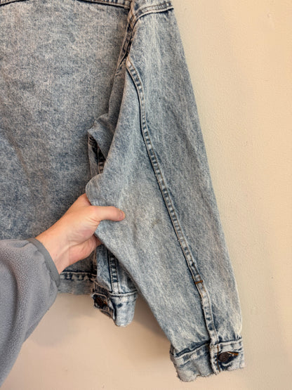 90s Levi's Faded Light Wash Denim Jacket (L)