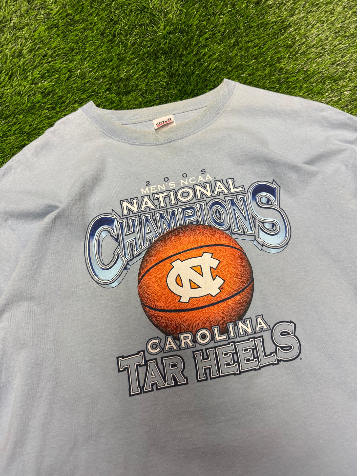 2005 University of North Carolina (UNC) NCAA Champions Stained Tee (XL)