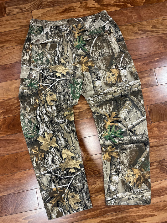 00s Midway Realtree Camo Pants (38 x 34)
