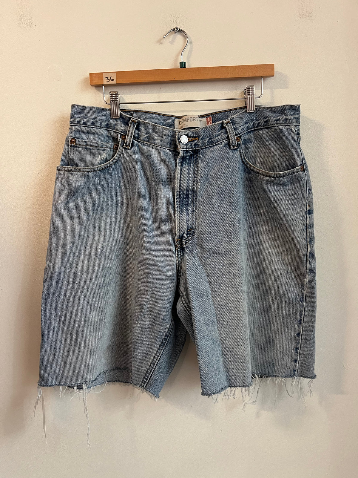 2007 Levi's 560 Baggy Light Wash Shorts (36)