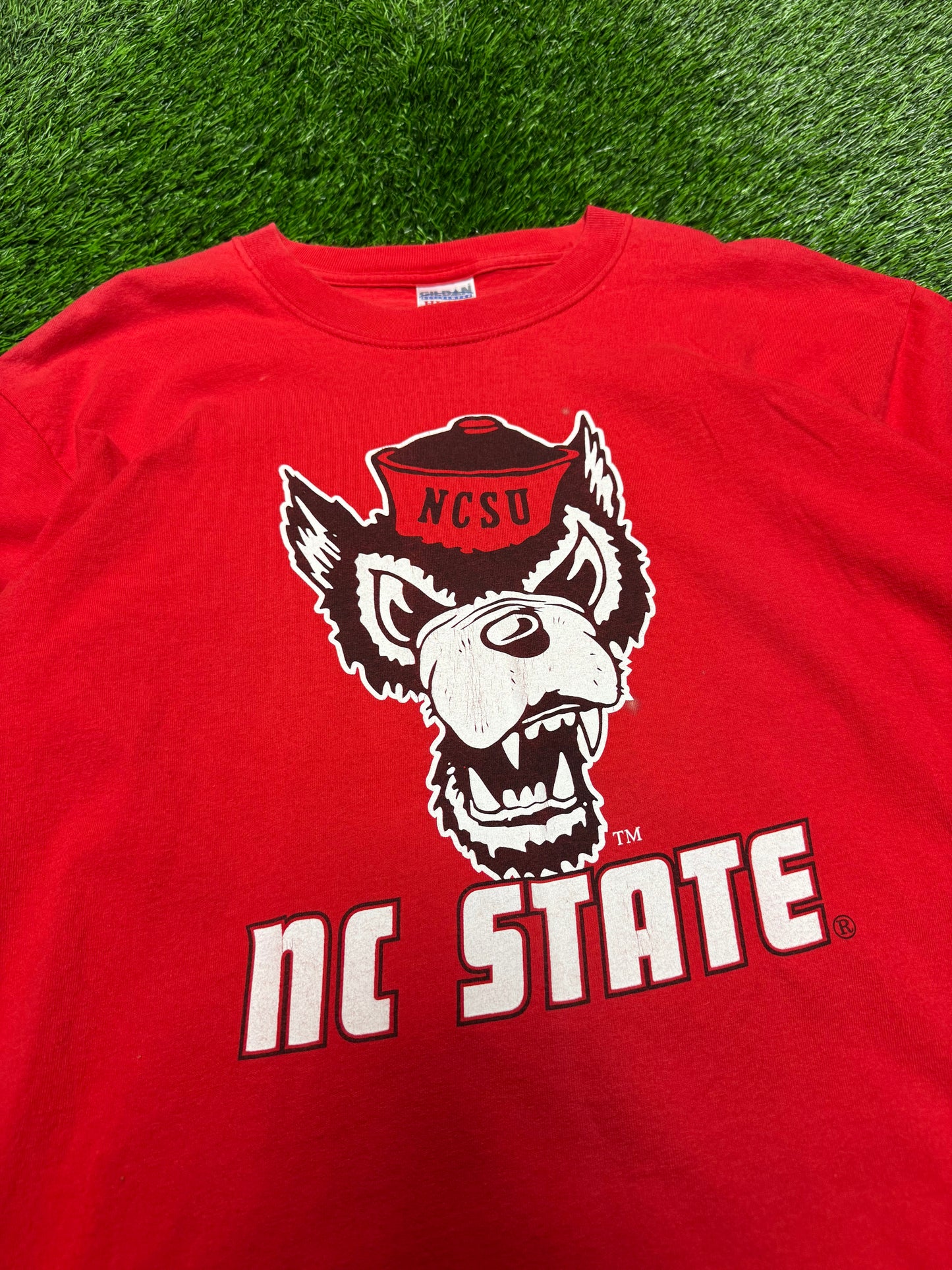 00s NC State University (NCSU) Gildan Mascot Tee (L)