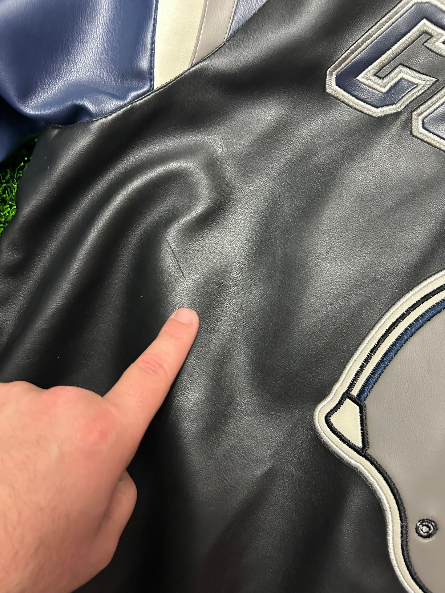 00s Dallas Cowboys NFL Stitched Leather Jacket (XL)