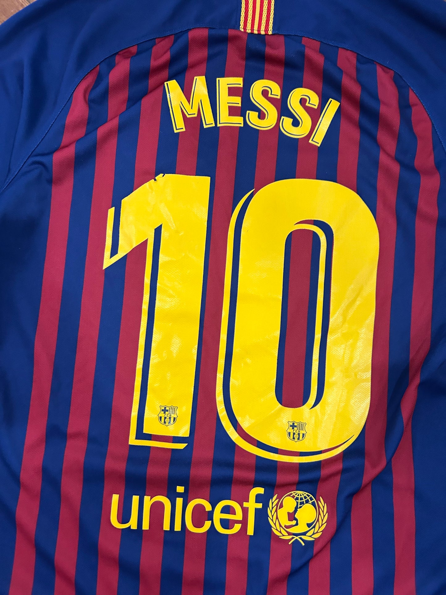 FC Barcelona Lionel Messi #10 2018 Nike Home Kit Soccer Jersey (M)
