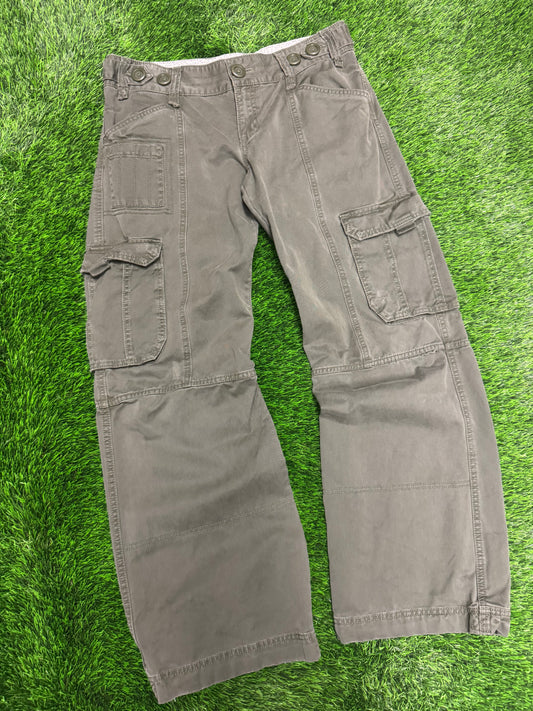 2007 Vintage Old Navy Women's Olive Green Cargo Pants (32 x 32)