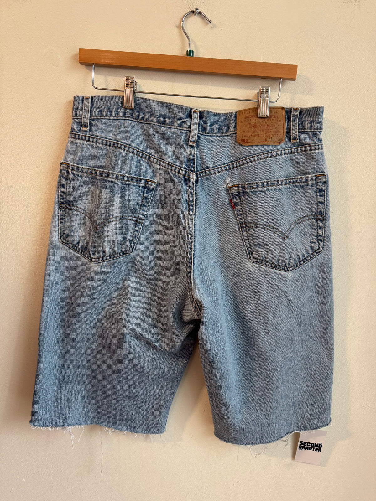 1999 Levi's 550 Light Wash Shorts (35)