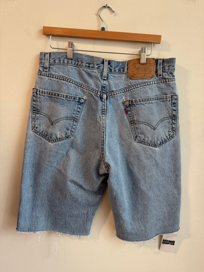 1999 Levi's 550 Light Wash Shorts (35)