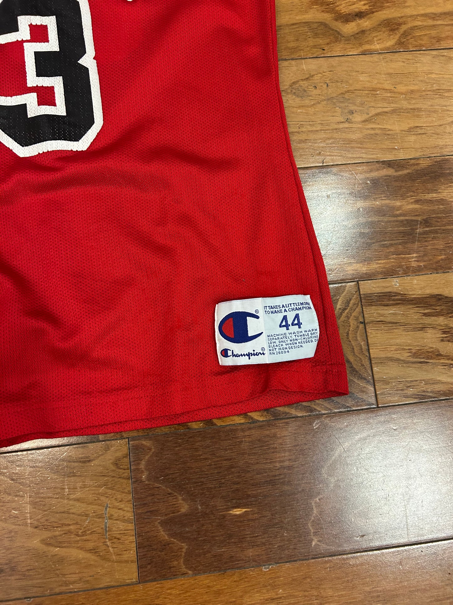 90s Chicago Bulls Scottie Pippen #33 Vintage Champion NBA Jersey (M)