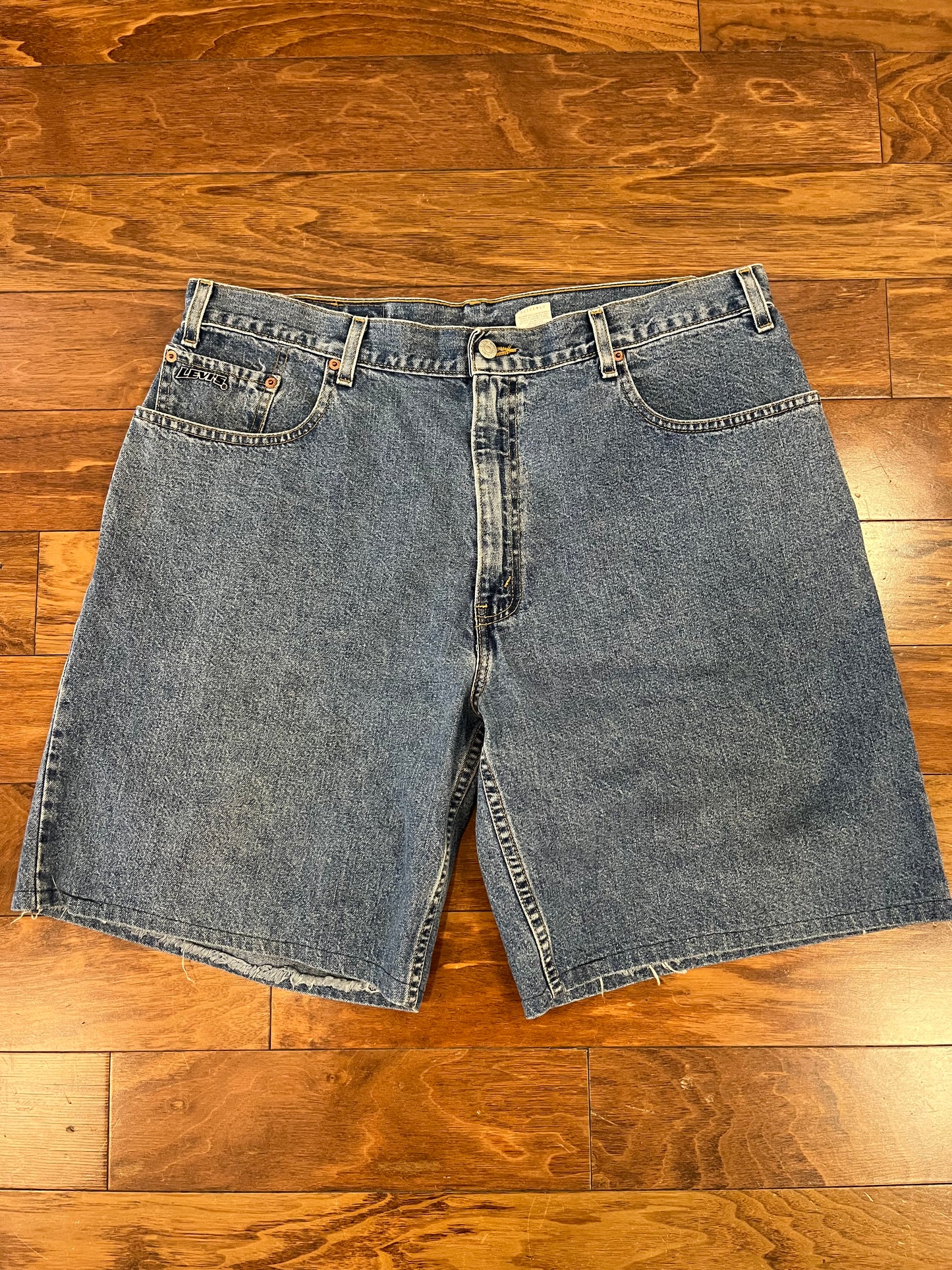 1998 Levi's Baggy Fit Jean Shorts (38)