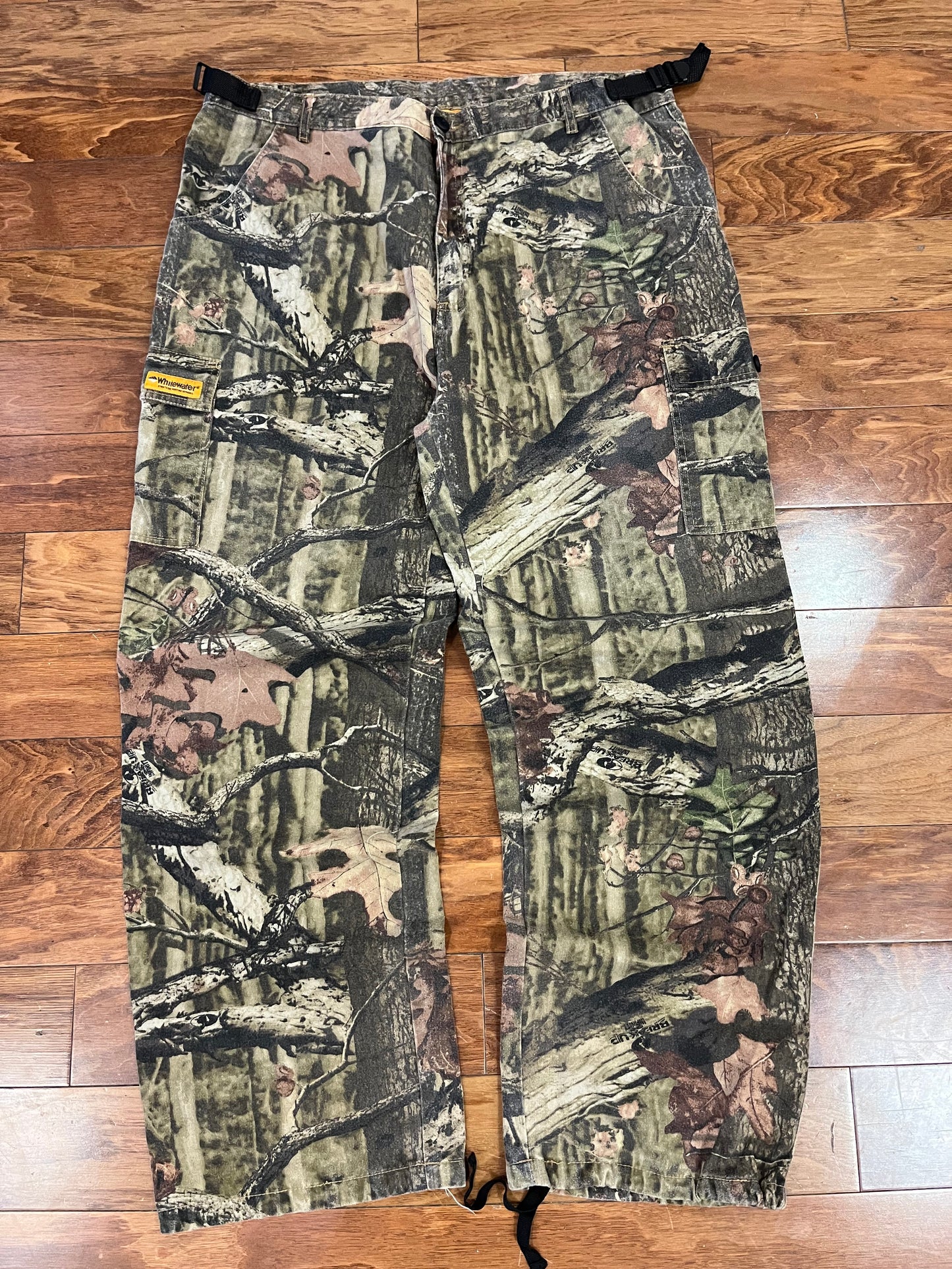 00s Whitewater Baggy Cargo Camo Pants (40x32)