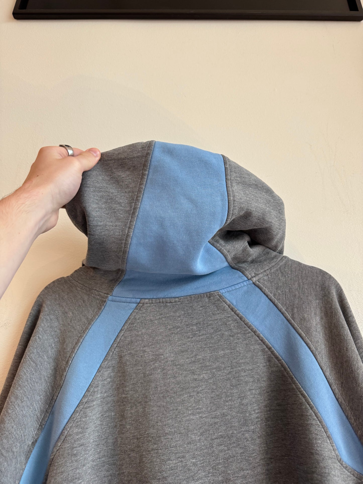 00s UNC Center Swoosh Two Toned Vintage Nike Hoodie (XXL)