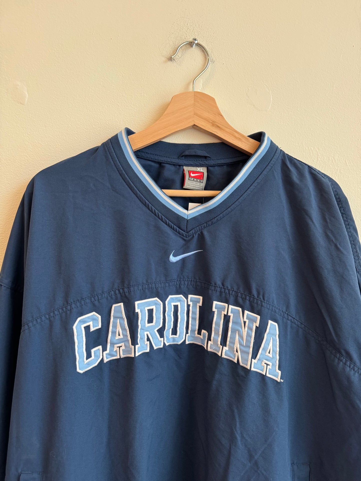 00s UNC Vintage Nike Windbreaker (XL)