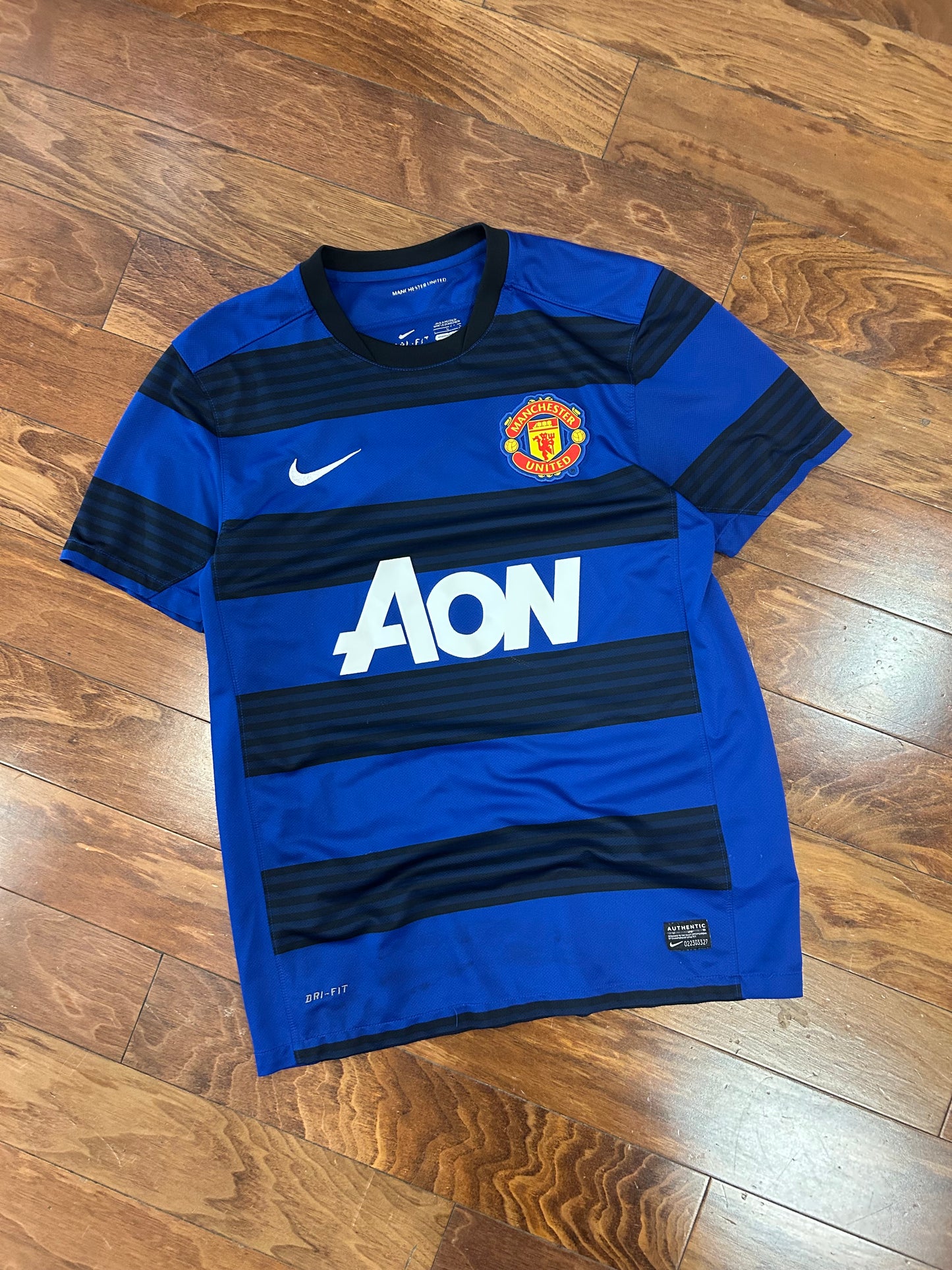 Manchester United AON Nike Soccer Jersey 2011-12 Kit (M)