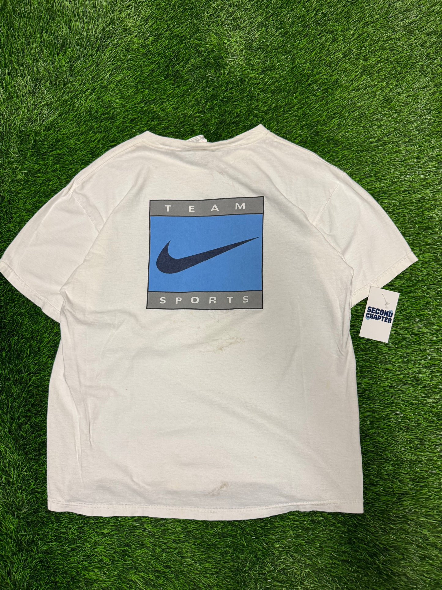 90s Team Nike UNC Colorway Basketball Center Swoosh Boxy Tee (M)