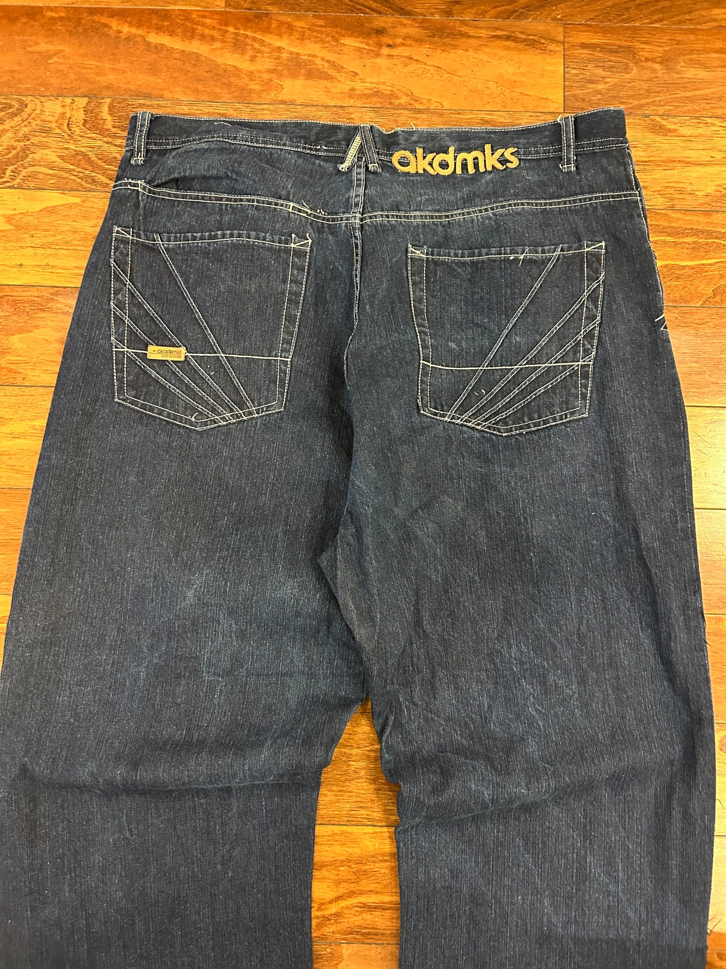 00s Akademiks Embroidered Baggy Dark Wash Jeans (40 x 34)