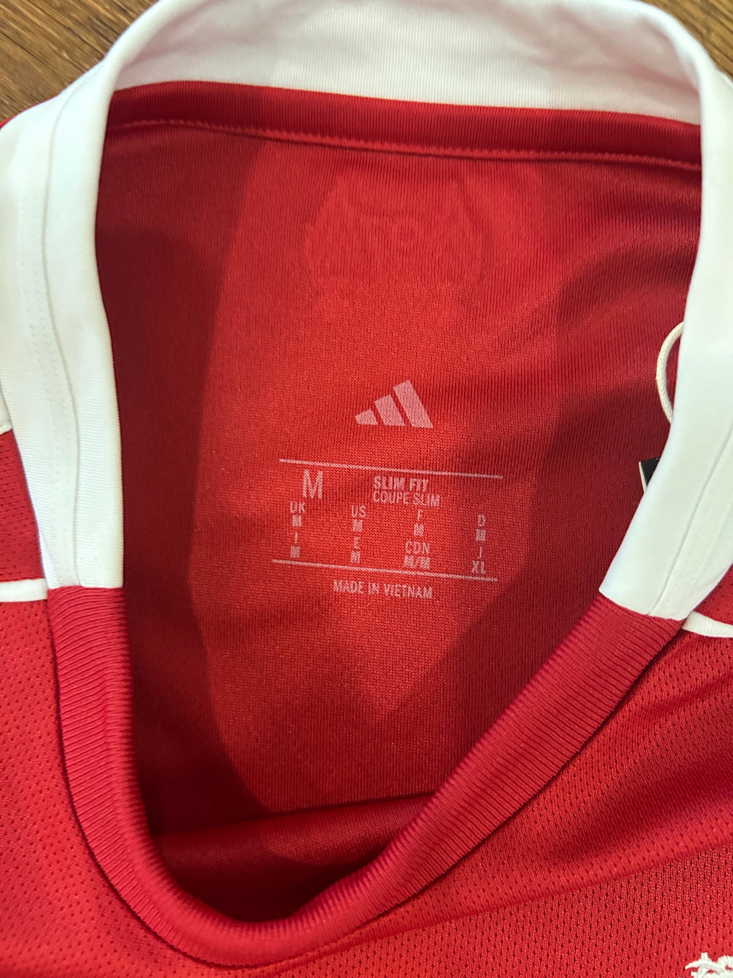 Liverpool FC Adidas Deadstock Soccer Jersey 2025 Kit (M)