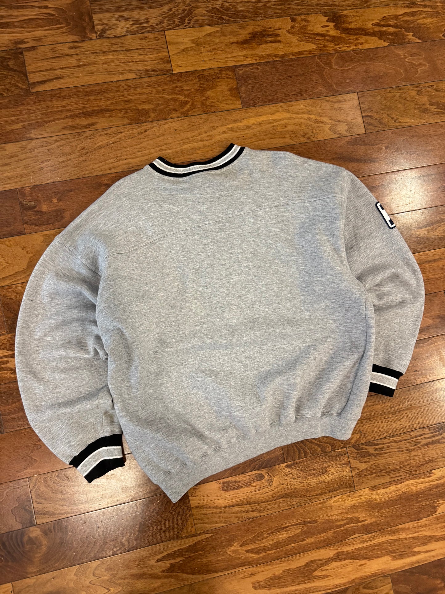 00s Carolina Panthers Lee V Neck Crewneck (L)