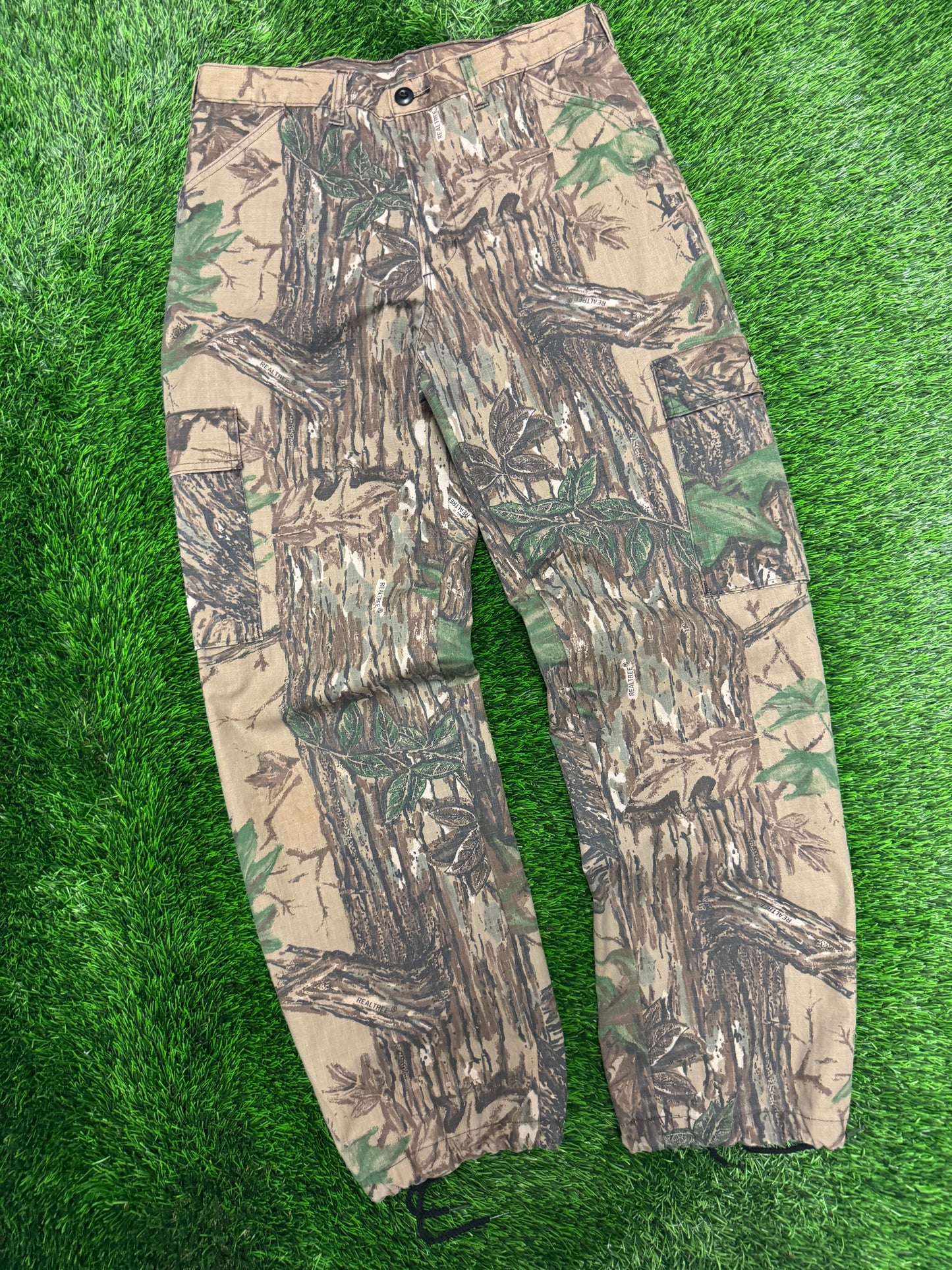 90s Vintage Liberty Camo Cargo Pants (36 x 32)