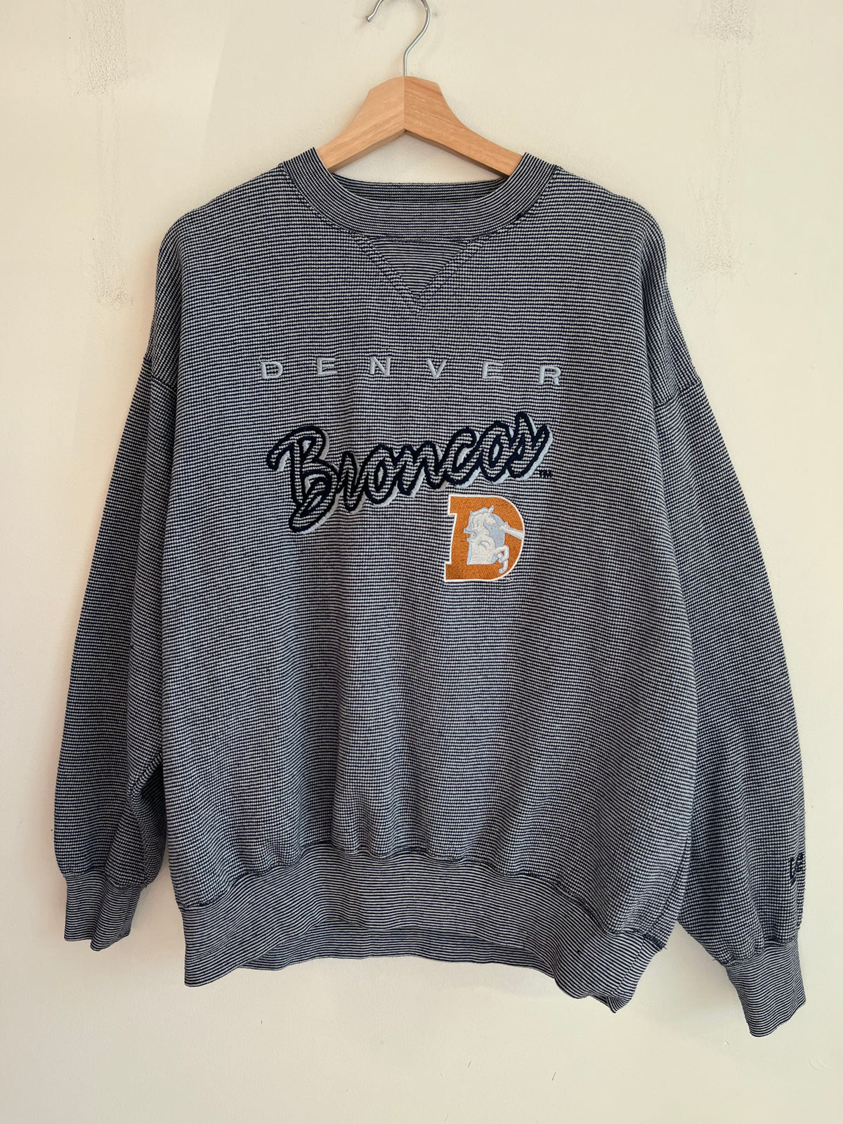 90s Denver Broncos Embroidered Lee Crewneck (L)