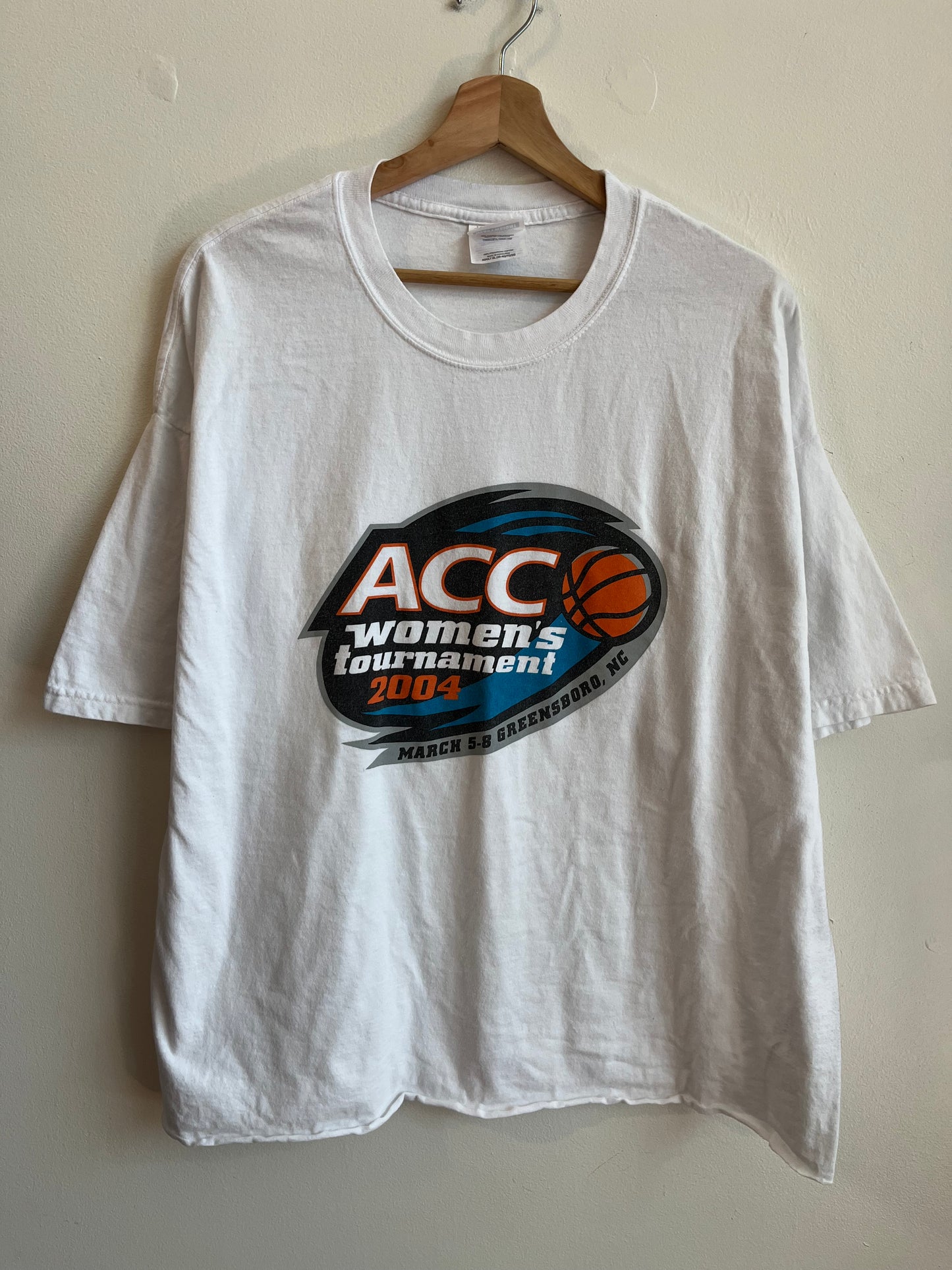 2004 ACC Women's Basketball Tournament Greensboro, NC Vintage Cropped Tee (XL)