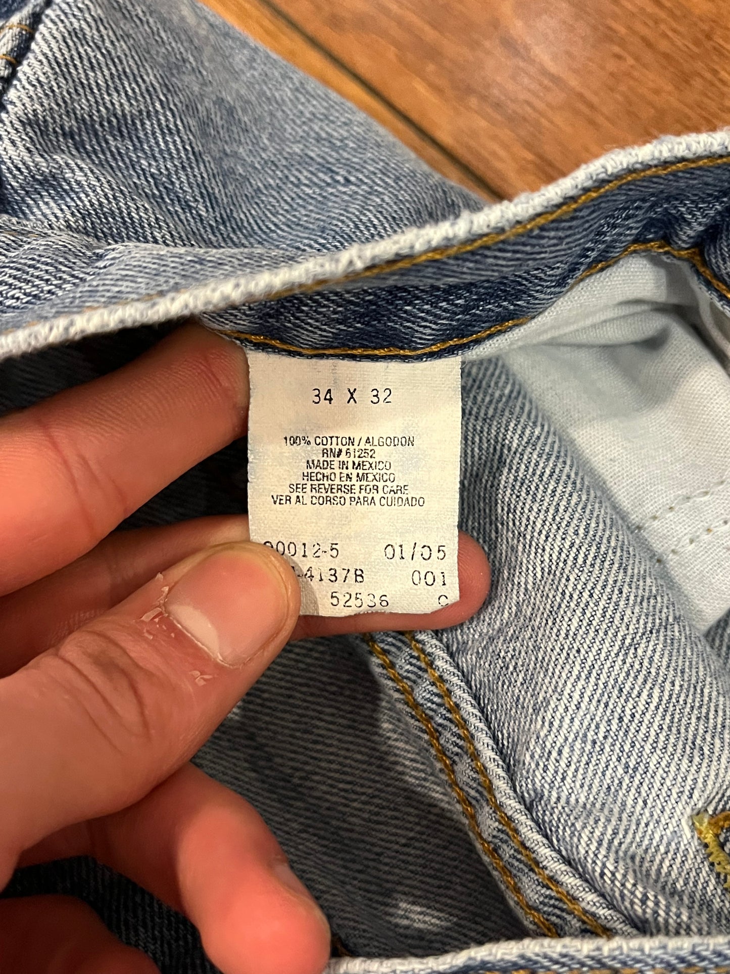 2005 Arizona Boot Cut Jeans (34 x 32)