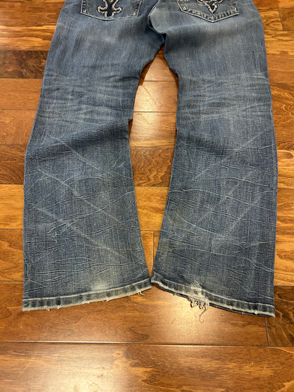 00s Rock Revival Embroidered Jeans (38 x 34)