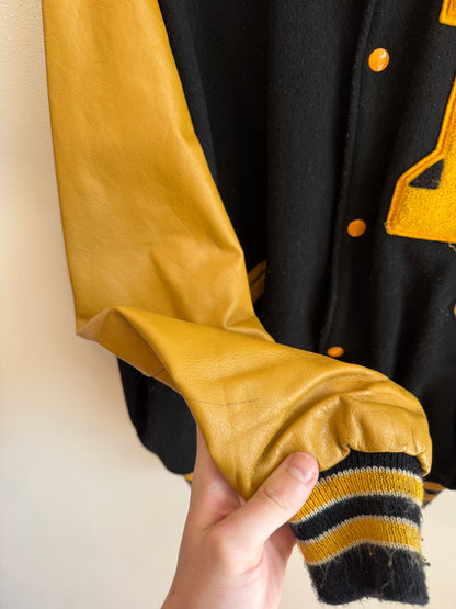 80s Iowa True Vintage DeLong Varsity Jacket (L)