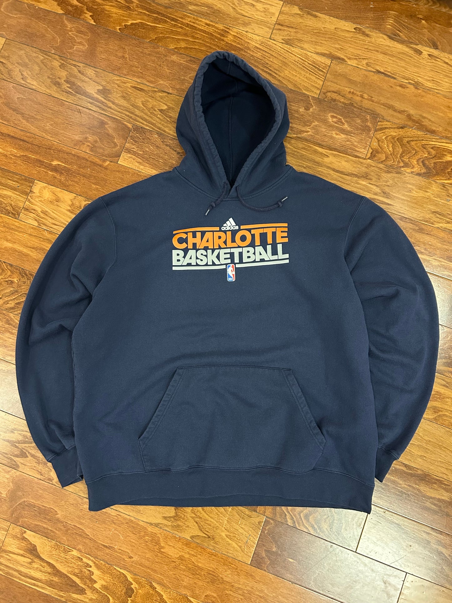 00s Charlotte Bobcats Adidas NBA Hoodie (XXL)
