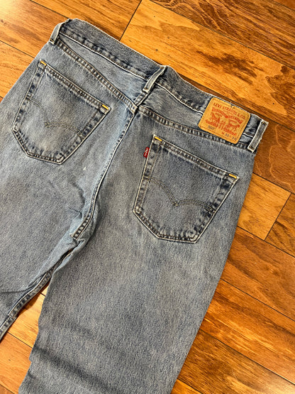 2010s Levi's 550 Mid Wash Blue Jeans (35 x 34)