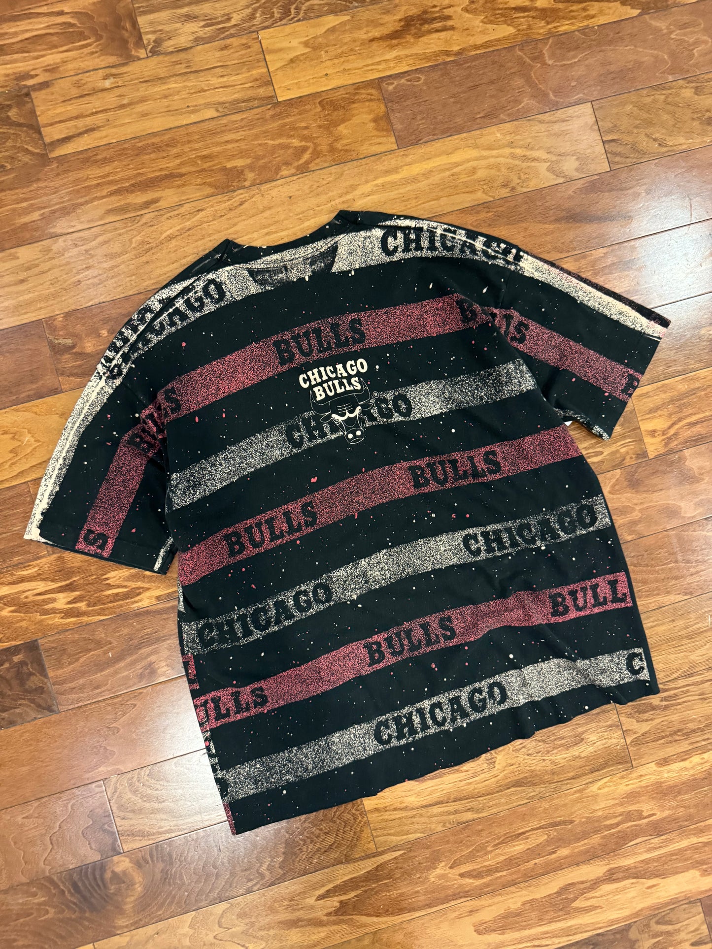 90s Chicago Bulls Salem All Over Print Vintage NBA Cropped Tee (XXL)