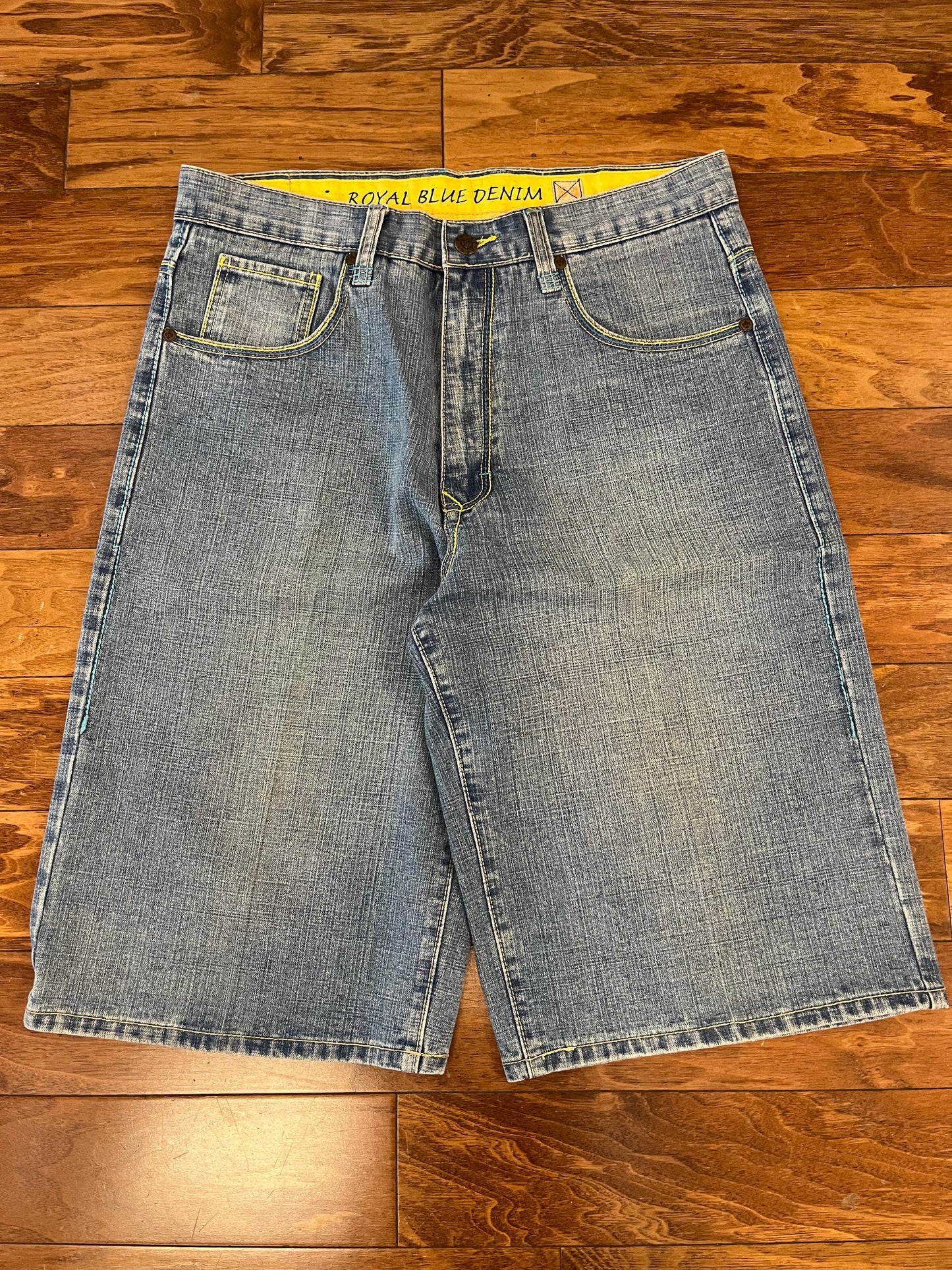 00s Royal Blue Baggy Shorts (34)