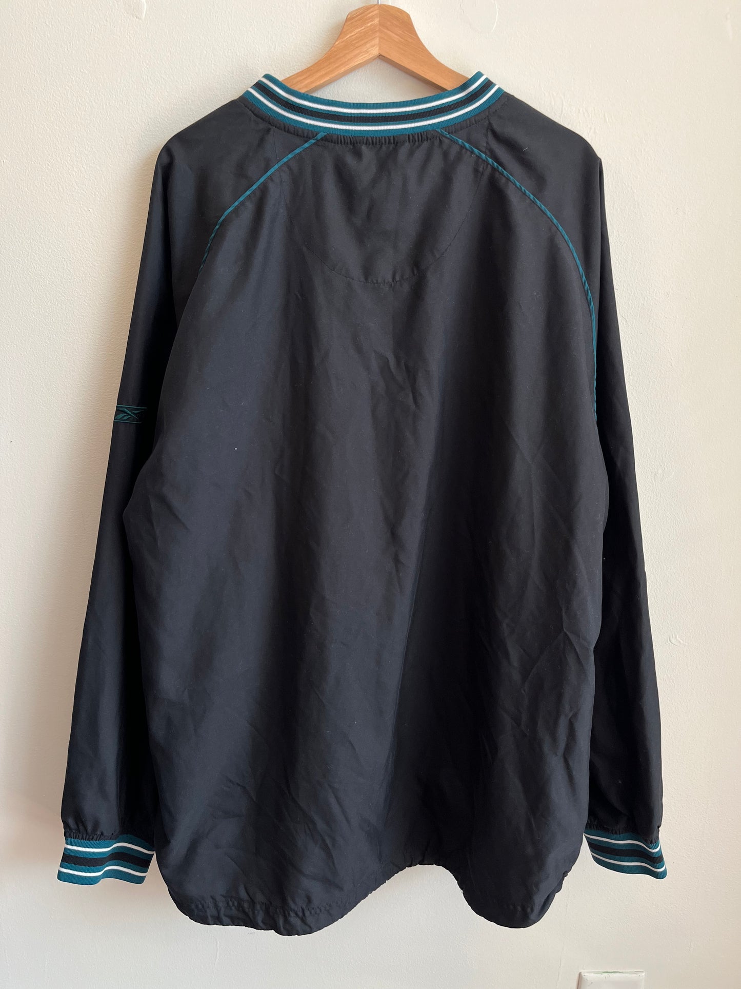 00s Philadelphia Eagles Reebok NFL Black Windbreaker (XL)